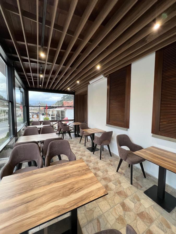 Hotel Bujtina Apsus Berat Exteriér fotografie