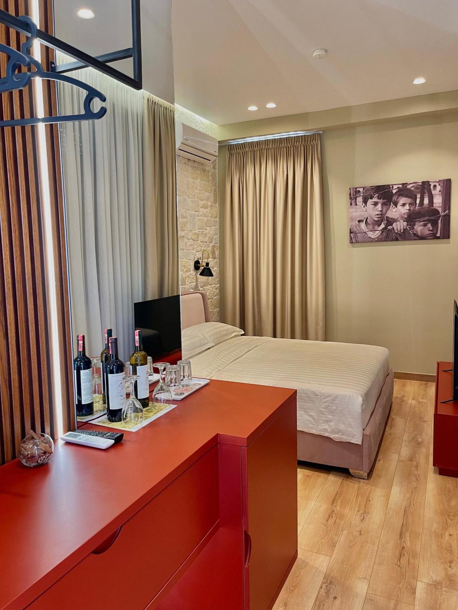 Hotel Bujtina Apsus Berat Exteriér fotografie